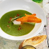 Суп из спаржи с чипсами из пармской ветчины