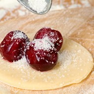 Суп из вишен с варениками