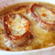 Суп луковый с белым вином