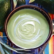 Суп-пюре из авокадо с кабачком