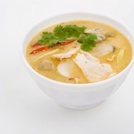 Суп-пюре из цыпленка с орехами