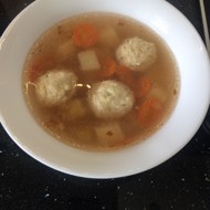 Суп с фрикадельками и мирпуа