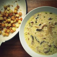 Суп с лесными грибами и сливками