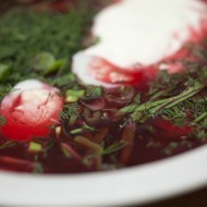 Свекольник с перепелиными яйцам