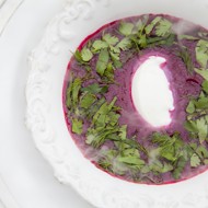 Свекольный суп с сахарным сиропом