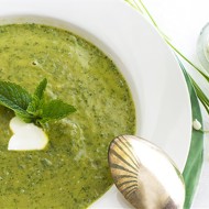 Свежий горохово-мятный суп