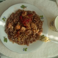 Свиная корейка с томатами и базиликом