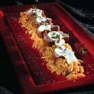 Свиная вырезка с орзо и соусом дзадзики