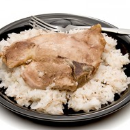 Свиные отбивные с рисом