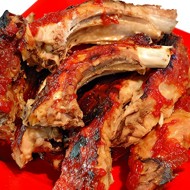 Свиные ребра на гриле в цитрусовом соусе