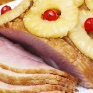 Свинина с ананасом и вишней