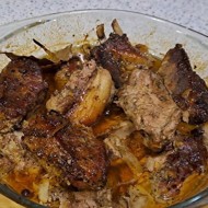 Свинина с луком в духовке