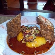 Свинина с пармезаном под соусом дор-блю