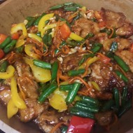 Свинина в кисло-сладком соусе по-китайски (кубаро)