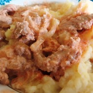 Свинина в сметанном соусе из микроволновки