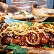 Свиные ребра в пергаменте