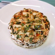 Сыр бри, запеченный в духовке