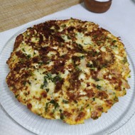 Сырная лепешка с ветчиной