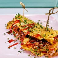 Сырная лепешка с яичной начинкой