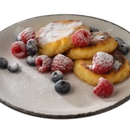 Сырники с ягодами