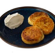 Сырники со сметаной