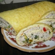 Сырно-яичный рулет с куриным фаршем