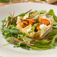 Сырные корзиночки с мидиями