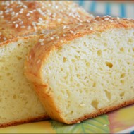 Сырный кекс с кунжутом