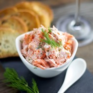 Сырный крем с копченым лососем