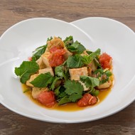 Тайский салат с курицей и грейпфрутом