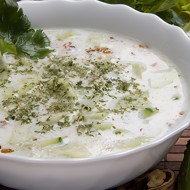 Таратор с йогуртом и грецкими орехами