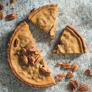 Тарт с орехами пекан