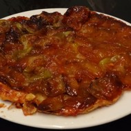 Тарт татен из слоеного теста