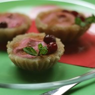 Тарталетка с клюквенным кремом