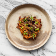 Тартар из ягненка с пастой из перца