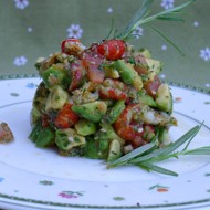 Тартар с раковыми шейками и авокадо