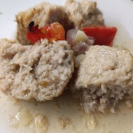 Тефтели из куриного фарша с капустой