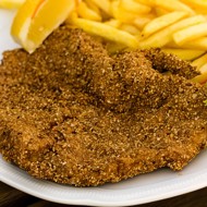 Телячьи отбивные под корочкой из базилика и пармезана