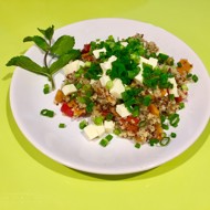 Теплый салат из киноа