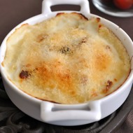 Теплый спред из артишоков с пармезаном