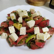 Теплый салат с кабачками