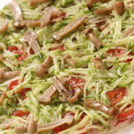 Тиан из тертого редиса, огурца и маринованных грибов с нерафинированным подсолнечным маслом