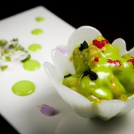 Тигровые креветки с соусом васаби