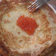 Тонкие кружевные дрожжевые блины