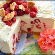 Торт из легкого творожного сыра «Малина со сливками»