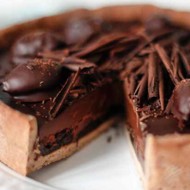 Торт с кофейным ганашем и черносливом