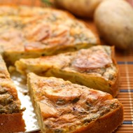 Тортилья с сыром и кедровыми орешками