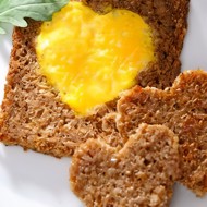 Тосты с яичной начинкой