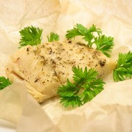 Треска запеченная в пергаменте с эстрагоном