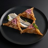 Турецкие блины с творогом и малиной